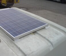 Namontovany solarni panel 100W,nestacil na me pozadavky,doplnil jsem ho o brasku,fotky pridam brzo..